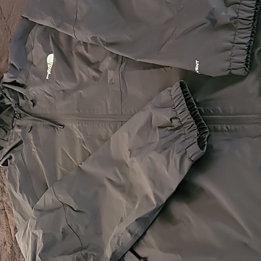 The North Face Men's Black Jacket - Picture 8 of 8